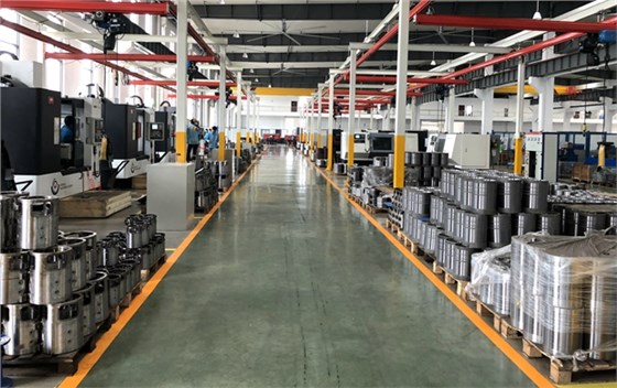 電機(jī)廠家:干凈明亮的生產(chǎn)車間一角 電機(jī)廠家:干凈明亮的生產(chǎn)車間一角