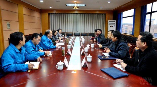 管兵向調(diào)研組匯報(bào)專(zhuān)利工作情況 管兵向調(diào)研組匯報(bào)專(zhuān)利工作情況